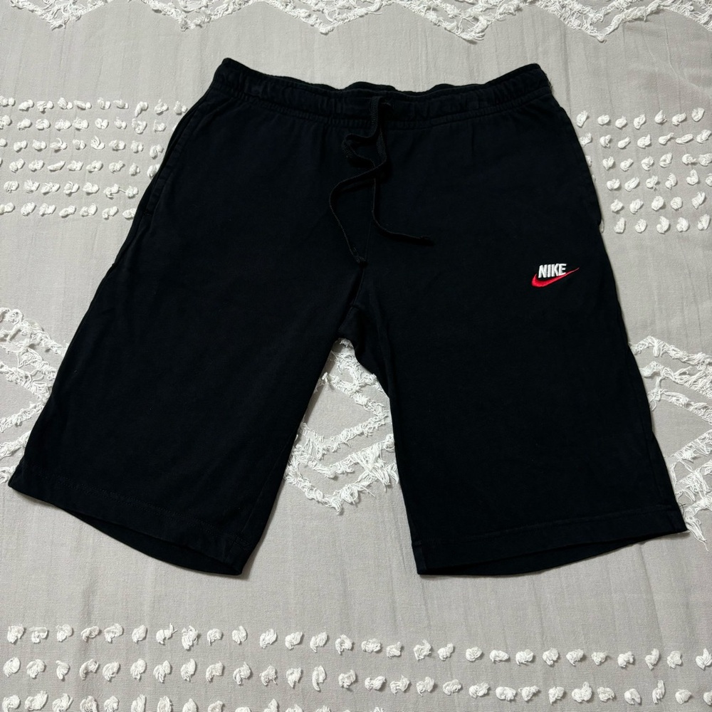 Nike Men's Jersey Shorts. Size M